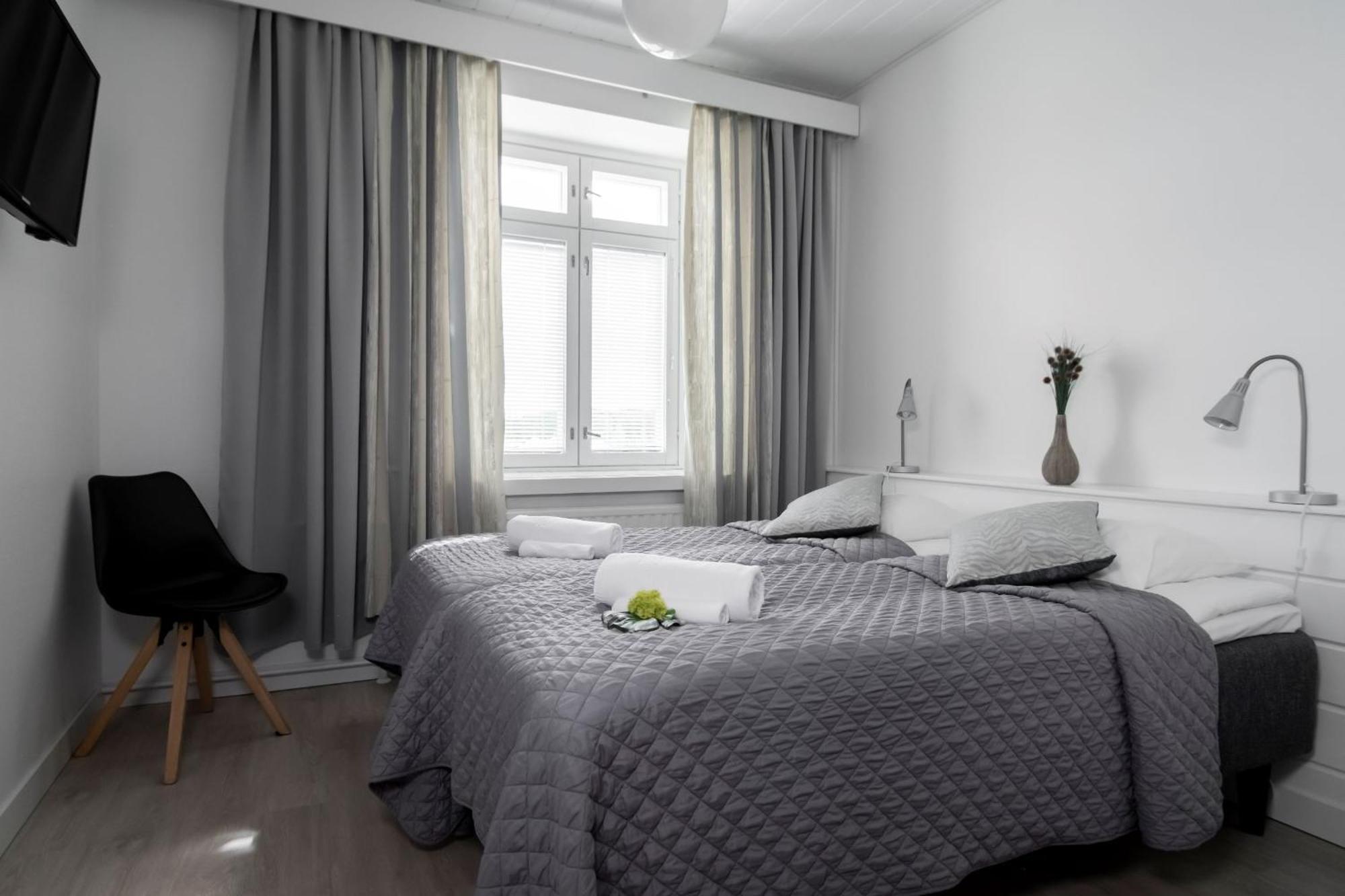 Ik Hotel & Camping Keuruu Værelse billede