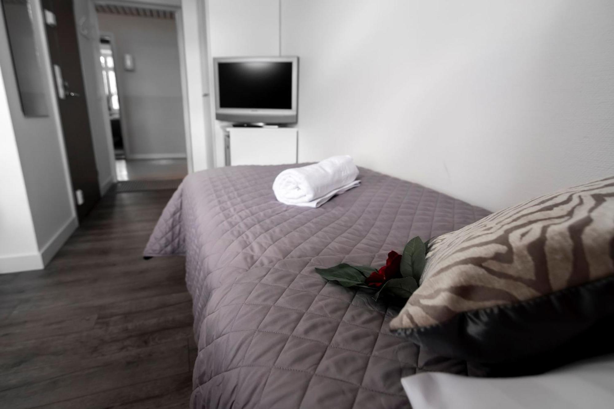 Ik Hotel & Camping Keuruu Værelse billede