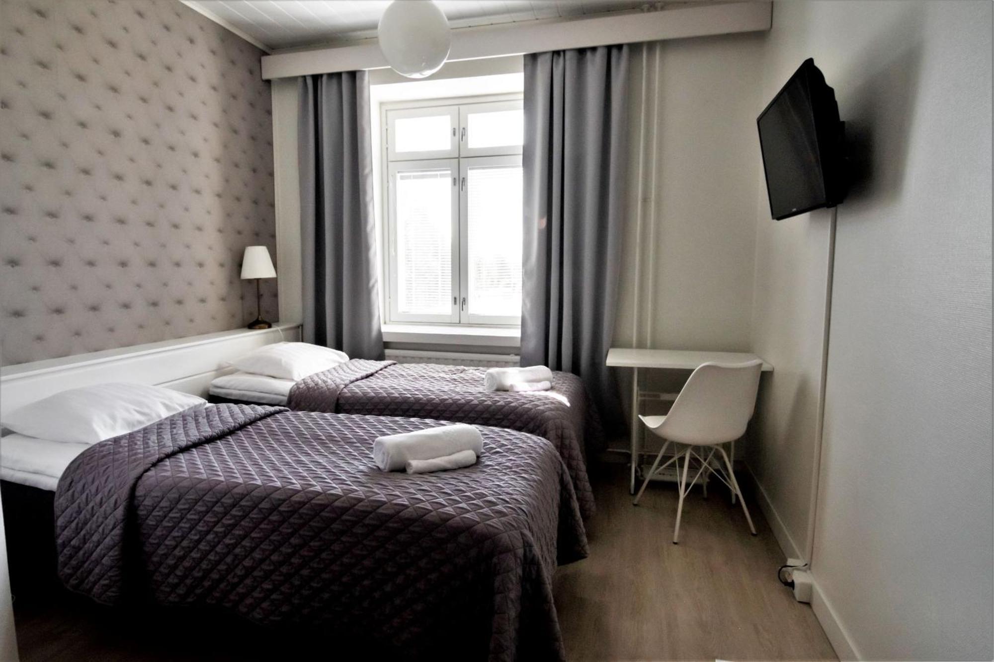 Ik Hotel & Camping Keuruu Værelse billede
